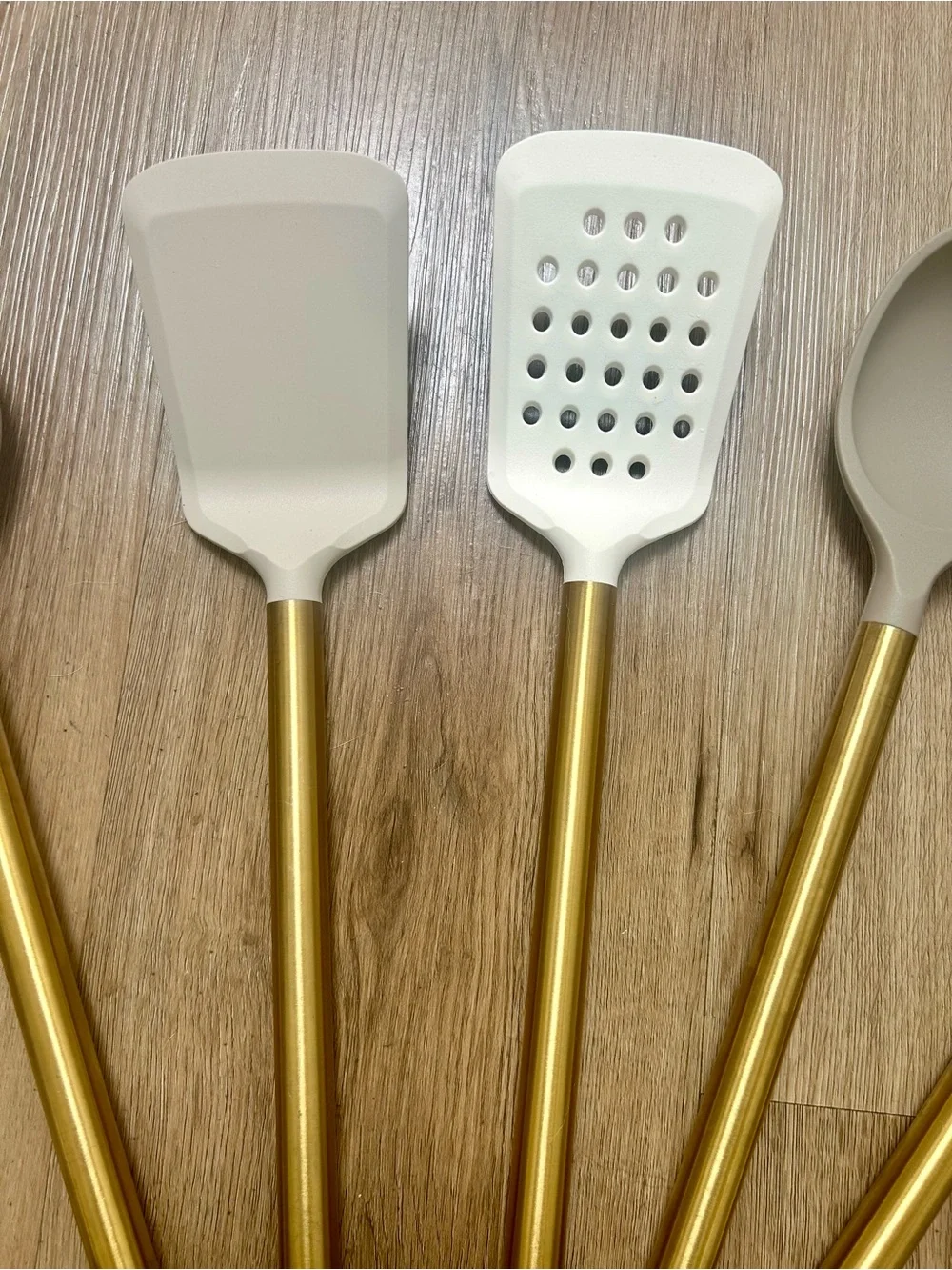 11-Pc Modern Kitchen Utensil Set Gold & Silicone Cooking Tools Measuring Cups
